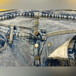 EUC Size 14 old navy stone wash ski-high straight jeans, raw hem & deep pockets!